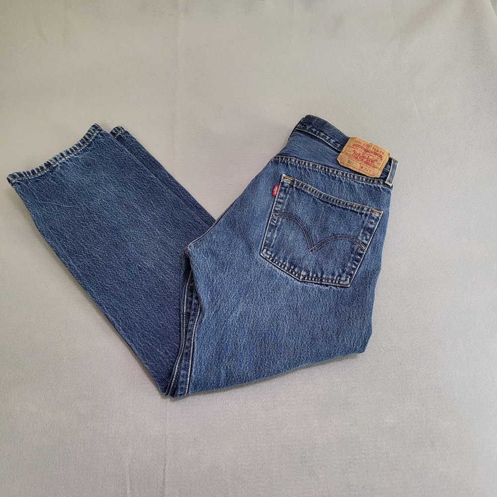 Levi's 501 Denim Blue Jeans Button Fly Men's 34x30 100% Cotton Medium Wash
